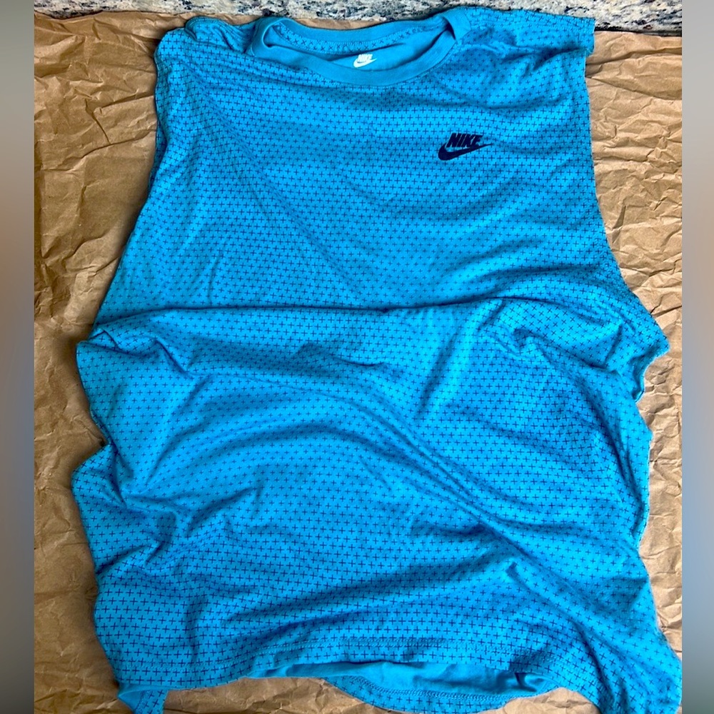 Nike tee sleeveless men’s Sz M